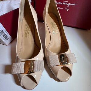 Salvatore Ferragamo patent leather New Bisque heels size 7.5